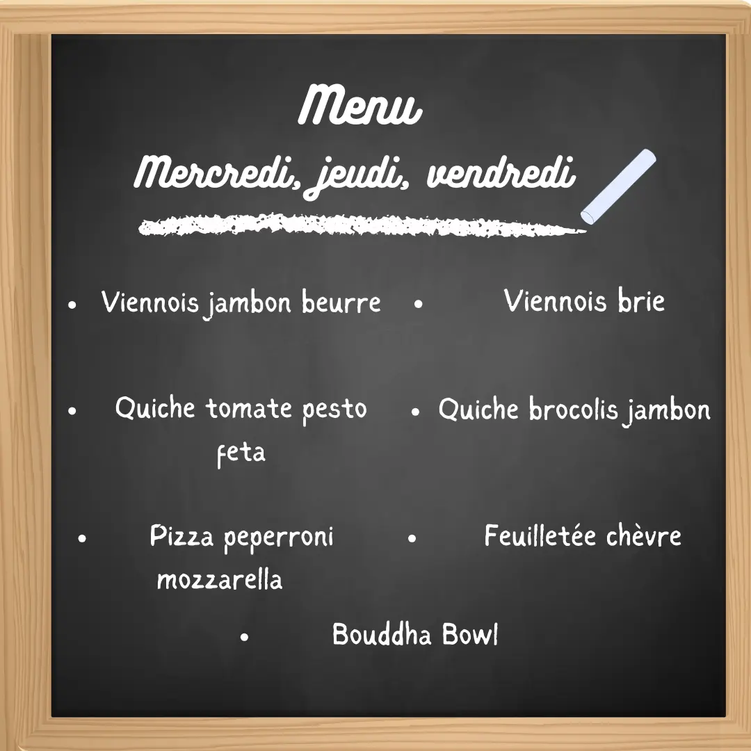 Découvrez le menu de la semaine chez Ty Poz, votre adresse locale pour un repas du midi fait maison, rapide et pas cher à Pontivy et Guerlédan. Que vous soyez de passage ou en pause déjeuner, notre formule vous offre une alternative saine et gourmande aux repas classiques de supermarché.  Chaque semaine, notre équipe vous propose un menu varié de snacking artisanal : tartes salées, plats mijotés, quiches, salades, sandwichs gourmets et desserts maison, cuisinés avec des produits locaux et de saison.  Idéal pour une pause midi équilibrée, sur place dans notre salon de thé cosy ou à emporter.Profitez de votre pause déjeuner dans un cadre chaleureux, avec un repas complet préparé avec soin, sans passer par un supermarché !